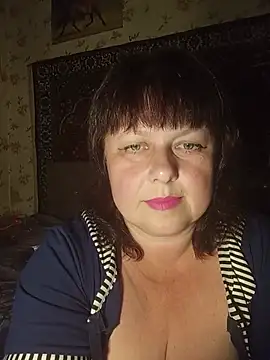 Snapshot of AuroKaria chatting on July 6, 7:38 pm AuroKaria online show from July 6, 7:38 pm