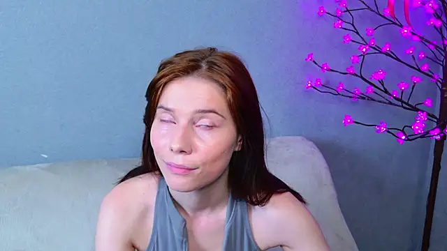 CleoBloom  online show from June 26, 3:11 am