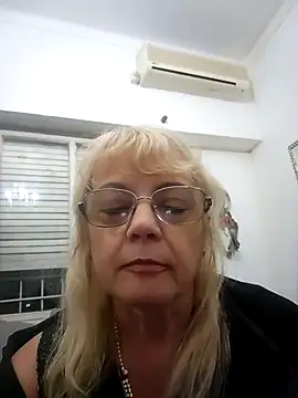 MatureElegantWidow online show from April 10, 10:14 pm