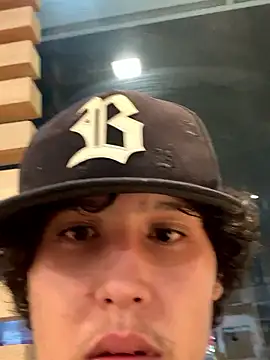 Snapshot of FehNSFW chatting on April 10, 6:18 am FehNSFW online show from April 10, 6:18 am