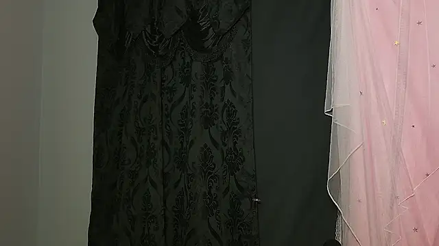mia hart online show from May 17, 11:34 pm