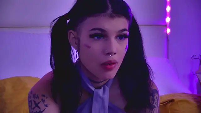 YasminnStorm online show from May 24, 4:06 am