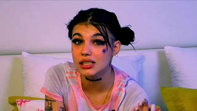 YasminnStorm online show from June 20, 4:59 am