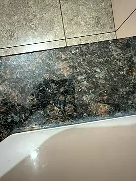 -Yours-Fantasy- online show from April 12, 5:34 am