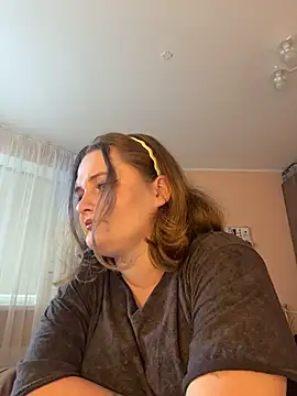 EdithBrown online show from April 5, 1:41 pm