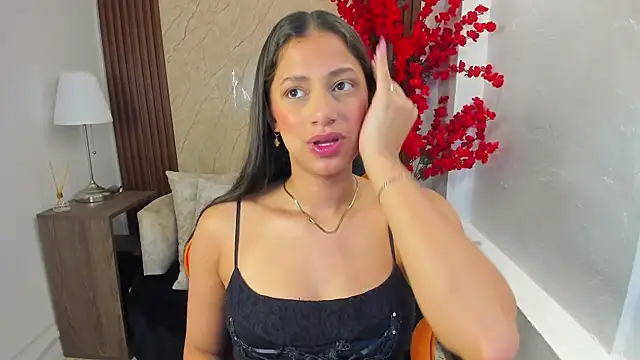 Snapshot of Atiena_ chatting on July 2, 7:31 pm Atiena online show from July 2, 7:31 pm
