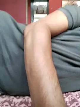 JamesKbond online show from April 26, 11:52 am