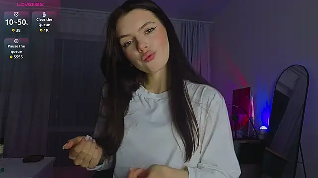 lillly meow  online show from May 28, 8:39 pm