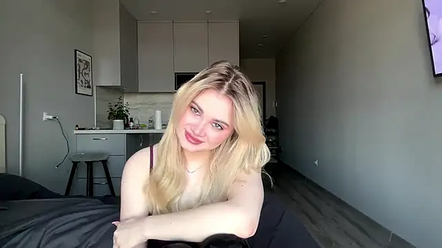 Snapshot of kirtova_ chatting on April 27, 9:29 am kirtova online show from April 27, 9:29 am