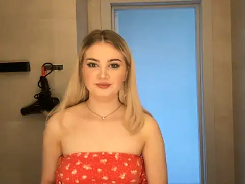 Snapshot of kirtova_ chatting on May 25, 11:38 am kirtova online show from May 25, 11:38 am