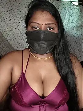Romantic Woman online show from May 16, 6:32 am