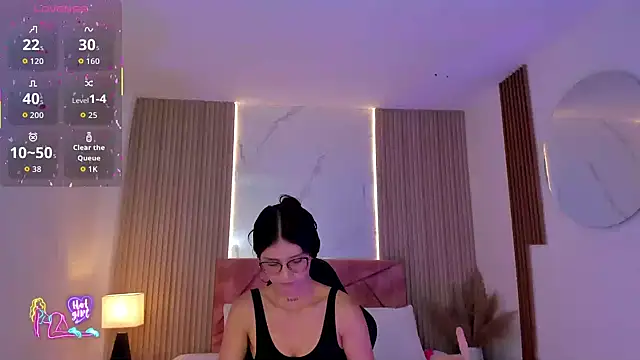 clairemillerx online show from May 30, 2:36 pm