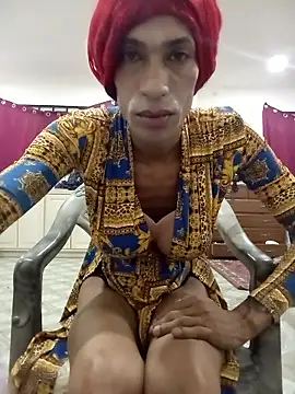 Snapshot of TranzPiggy chatting on April 4, 6:33 am TranzPiggy online show from April 4, 6:33 am