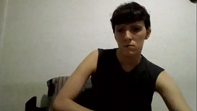 Snapshot of henriemj chatting on July 21, 4:48 am henriemj online show from July 21, 4:48 am