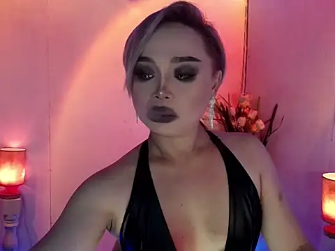 Snapshot of the_girl_of_jamesbond chatting on April 7, 4:51 pm the girl of jamesbond online show from April 7, 4:51 pm