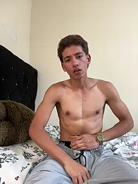 Snapshot of Gaby1823 chatting on April 13, 5:40 pm Gaby1823 online show from April 13, 5:40 pm