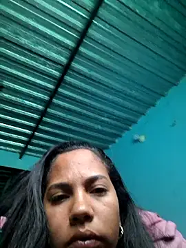 Snapshot of luz365 chatting on April 7, 7:58 pm luz365 online show from April 7, 7:58 pm