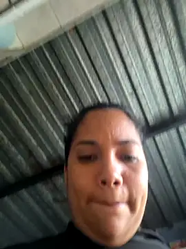 Snapshot of luz365 chatting on April 11, 7:18 pm luz365 online show from April 11, 7:18 pm