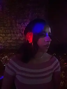 Snapshot of SusanneGrace chatting on May 17, 3:26 am SusanneGrace online show from May 17, 3:26 am