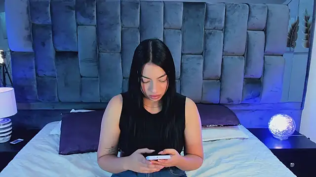 Ashly bloom  online show from April 22, 2:58 am