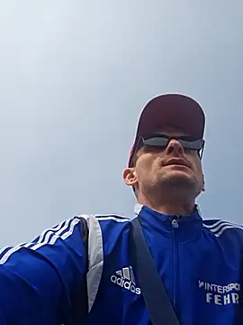 UpbeatXiphias online show from April 10, 1:05 pm