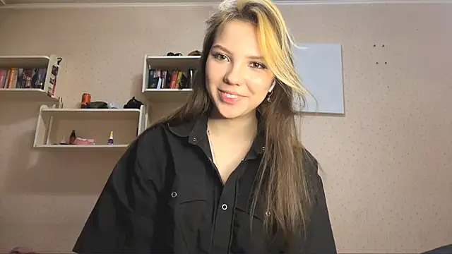 KeliVerde online show from April 11, 6:01 pm