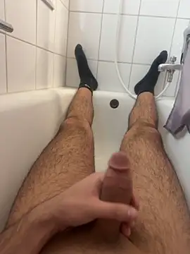 BIGGCOCK20CM online show from April 13, 4:01 pm