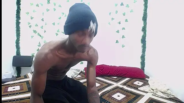 Snapshot of skey_12 chatting on April 9, 2:33 pm skey 12 online show from April 9, 2:33 pm