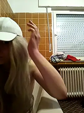 angelgirlmystery1 online show from April 20, 6:31 pm