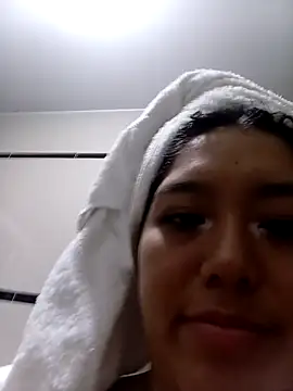 Snapshot of BlancaNievesxxo chatting on April 8, 1:05 am BlancaNievesxxo online show from April 8, 1:05 am