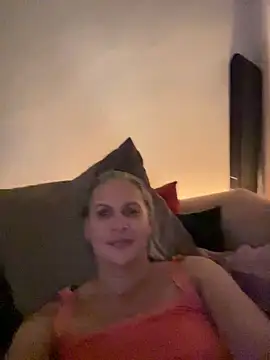 SweetLilTrouble online show from May 22, 9:31 pm