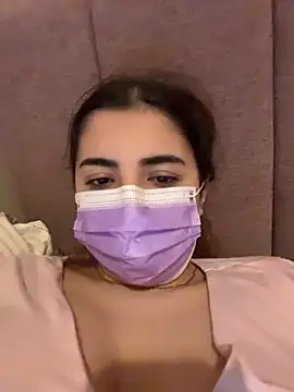 Snapshot of AnnieCartier chatting on April 15, 9:48 pm AnnieCartier online show from April 15, 9:48 pm