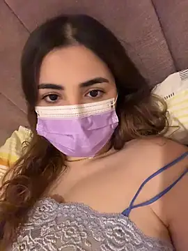 Snapshot of AnnieCartier chatting on April 16, 12:50 pm AnnieCartier online show from April 16, 12:50 pm