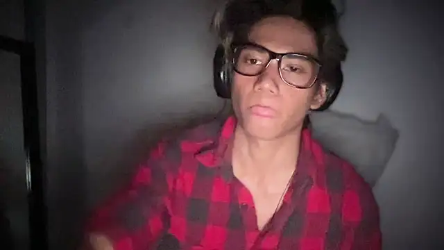 i102056 online show from April 5, 1:19 pm