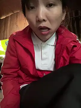   Mochi squirt   online show from May 1, 9:36 am