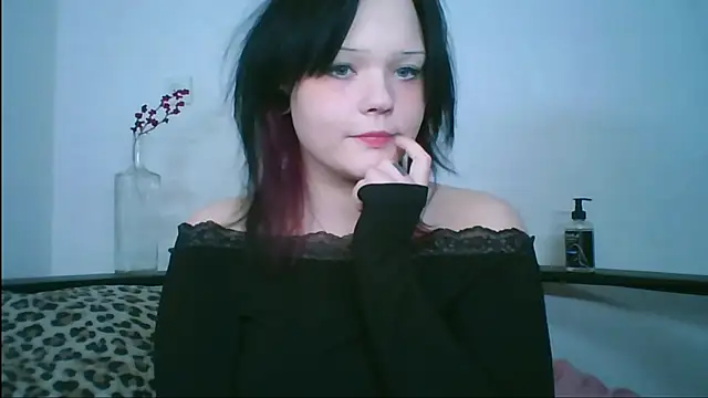 Snapshot of abbey-BAT chatting on April 29, 1:43 am abbey-BAT online show from April 29, 1:43 am
