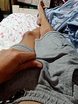 Snapshot of Garchat chatting on April 9, 1:49 am Garchat online show from April 9, 1:49 am