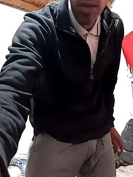 Snapshot of Garchat chatting on April 9, 10:26 pm Garchat online show from April 9, 10:26 pm