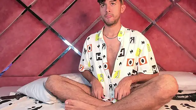 RodrigoColby2 online show from May 22, 3:46 am