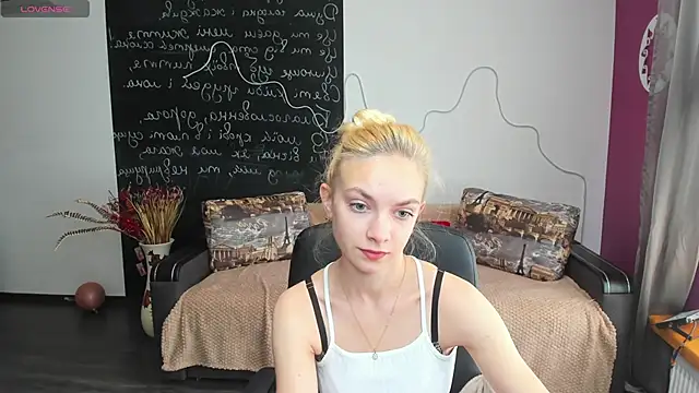 SonnySofia online show from May 29, 5:38 am