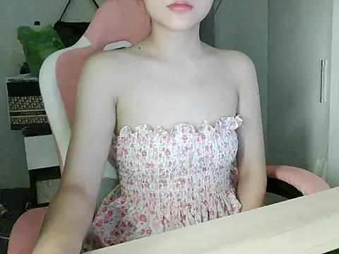 lucienguyen online show from July 7, 11:42 pm