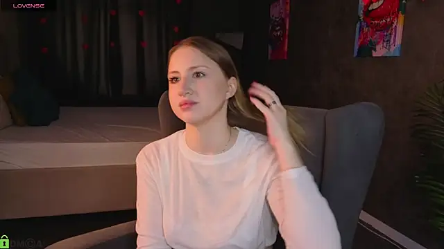 April Jackson online show from April 8, 1:05 am