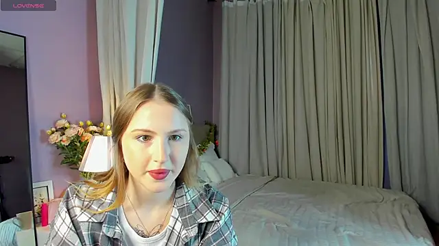 April Jackson online show from April 9, 1:16 am