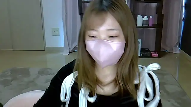 noanoa25253 online show from April 7, 7:09 am