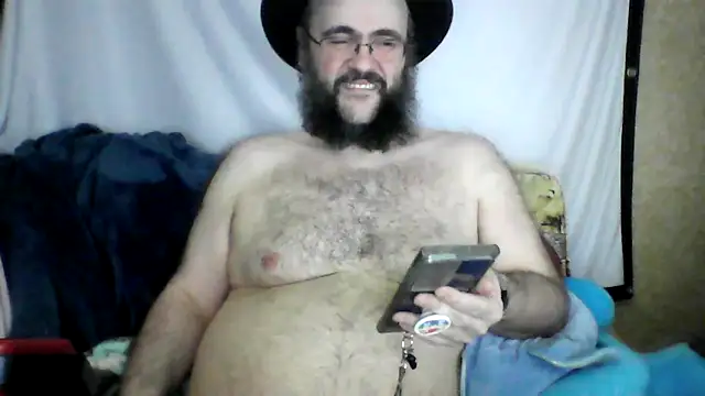 Snapshot of BriTheTopBear chatting on April 14, 3:12 am BriTheTopBear online show from April 14, 3:12 am