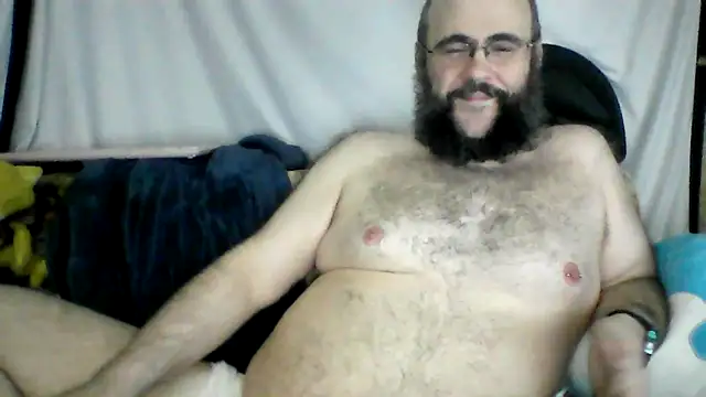 Snapshot of BriTheTopBear chatting on April 15, 5:25 am BriTheTopBear online show from April 15, 5:25 am