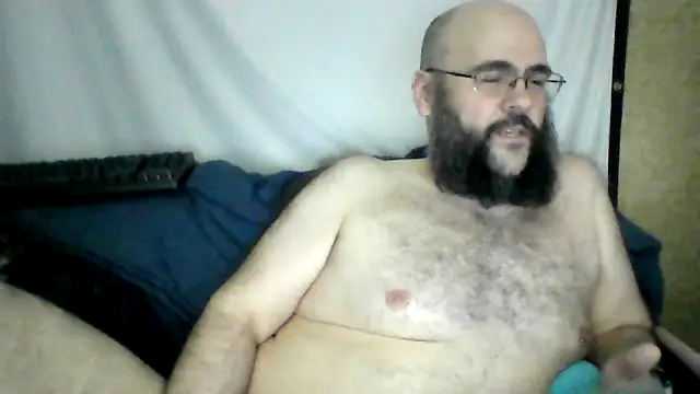 Snapshot of BriTheTopBear chatting on April 21, 1:42 am BriTheTopBear online show from April 21, 1:42 am