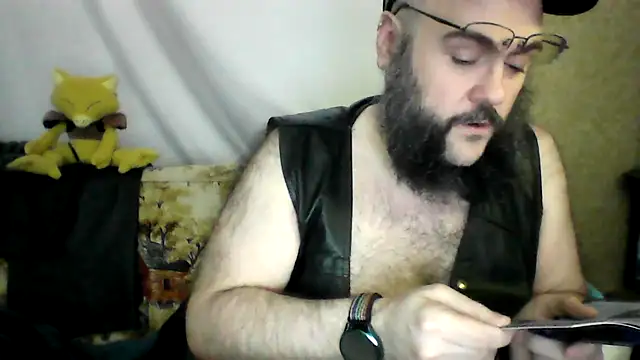 Snapshot of BriTheTopBear chatting on May 14, 9:54 pm BriTheTopBear online show from May 14, 9:54 pm