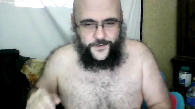 Snapshot of BriTheTopBear chatting on May 18, 4:07 am BriTheTopBear online show from May 18, 4:07 am