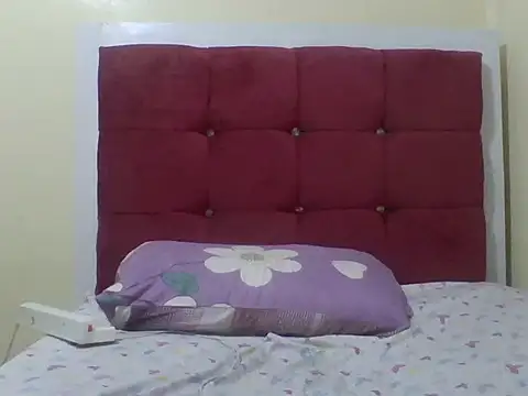 Snapshot of Irendz chatting on May 2, 7:08 pm Irendz online show from May 2, 7:08 pm